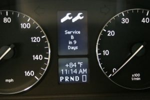 mercedes-service-b-dashboard-light-timotors Mercedes Benz Service